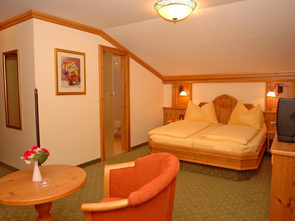 Hotel Garni Alpenland Altenmarkt im Pongau Room photo